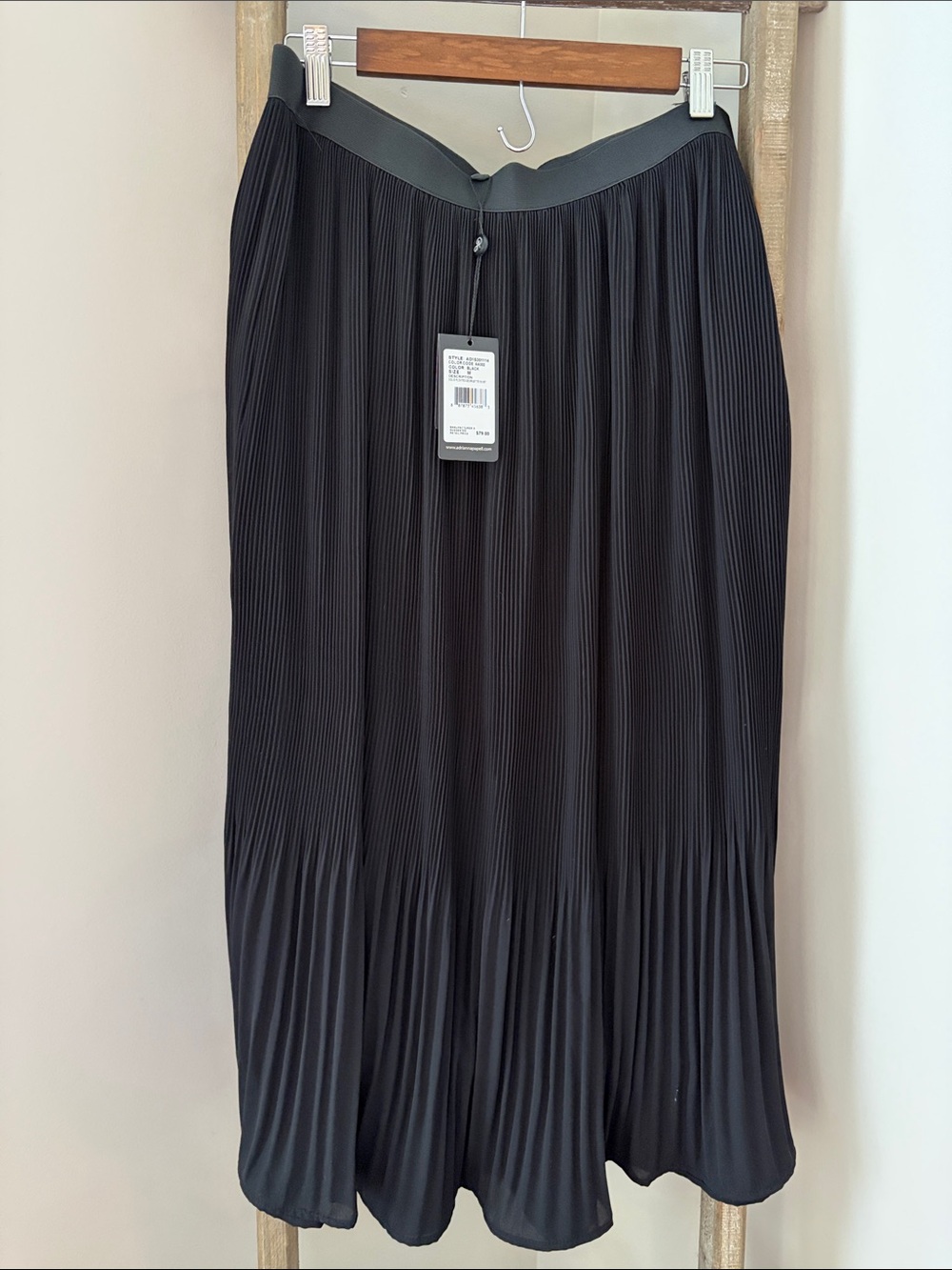 Adrianna Papell Black Pleated Midi Skirt with Elastic Waistband